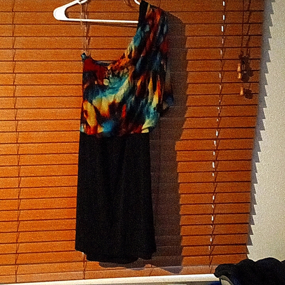 One sleeve dress